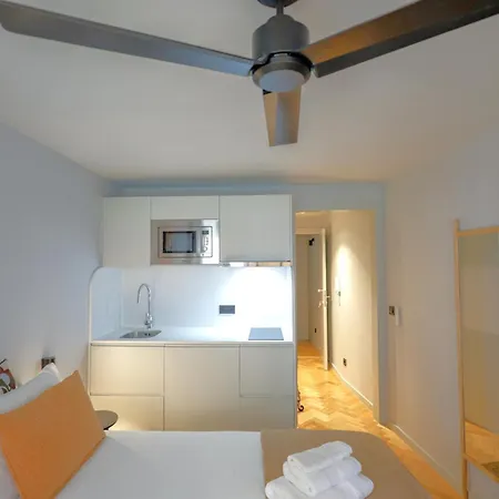 Townhouse Cimo De By Hosts 別荘 ポルト