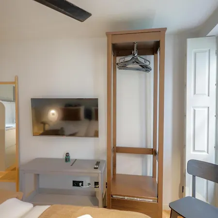 Townhouse Cimo De By Hosts ポルト